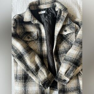 Carly Jean Los Angeles Plaid Button-Up Jacket